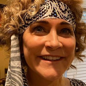 Meet your Posher, Debra